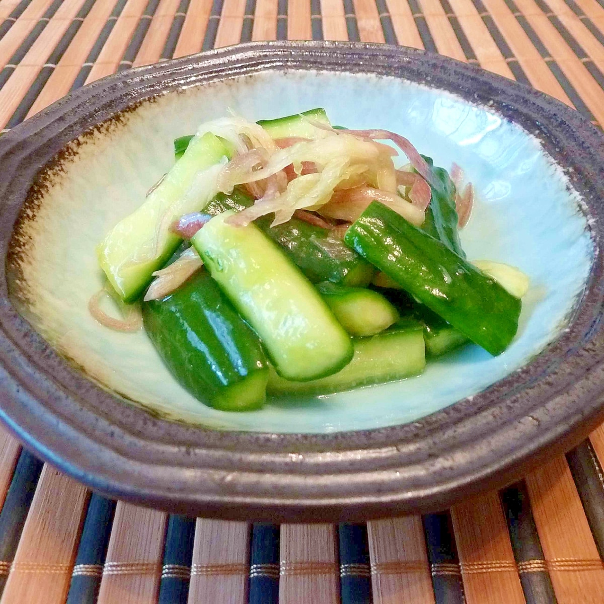 白ダシで キュウリとミョウガの簡単漬物 レシピ 作り方 By Kouaya2319 楽天レシピ 白ダシで キュウリとミョウガの簡単漬物 レシピ 作り方 By Kouaya2319 楽天レシピ